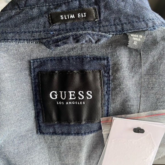 GUESS DENIM STYLE MENS BUTTON UP - Picture 2 of 4